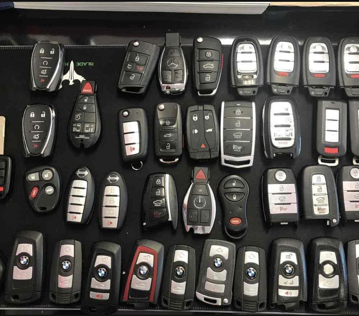 Lexus key fob Dodge key fob Mercedes Benz key fob Bmw key fob Nissan key fob Audi key fob Porsche key fob Infiniti key Honda key Kia key