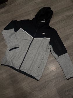 Nike tech grey with black