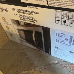 Brand New, Open Box Whirlpool 1.9 Cu Ft Over Stove Microwave And Vent