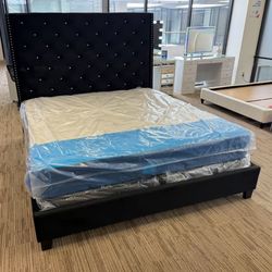 Black King Size Bed Frame ( No Mattress)