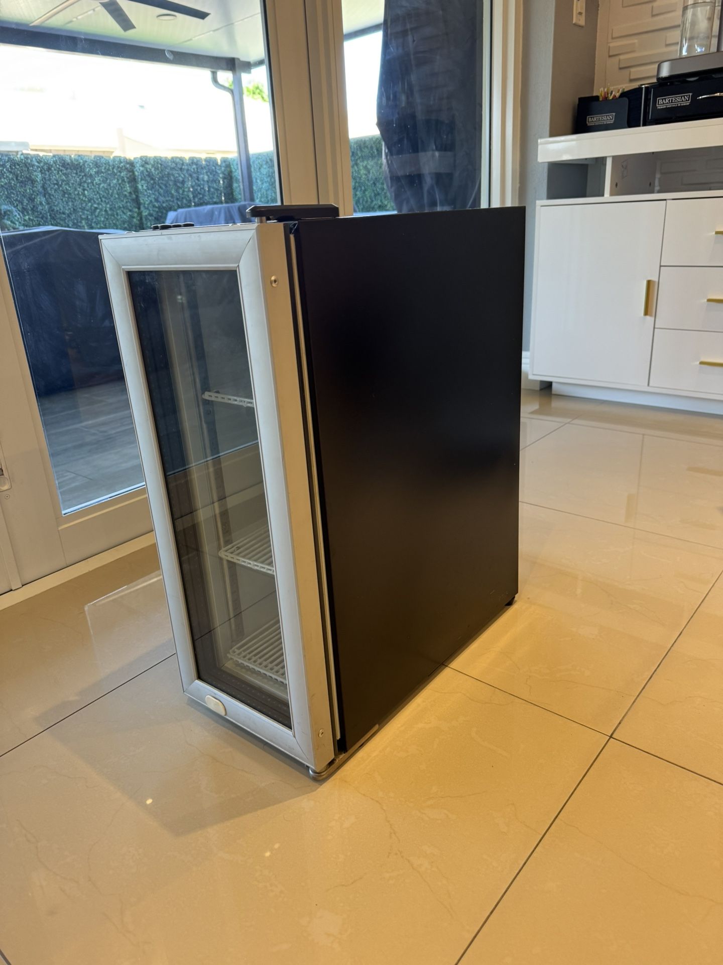 Mini Fridge / Chiller