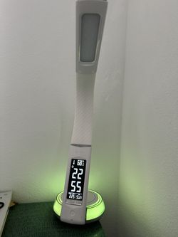 Bedroom Lamp W Clock And Wireless Charger
