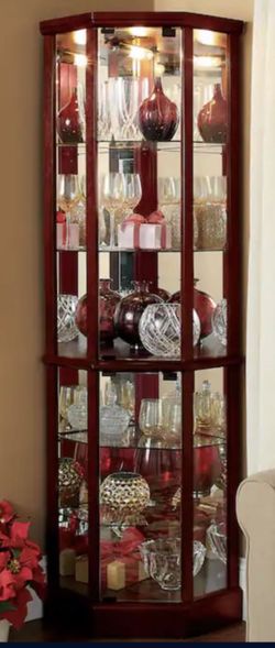 Corner Curio 