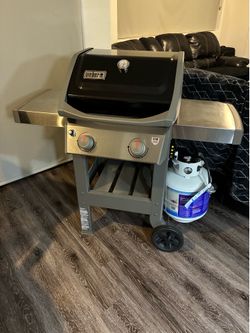 Weber 2-Burner Spirit II E-210 Propane Gas Grill