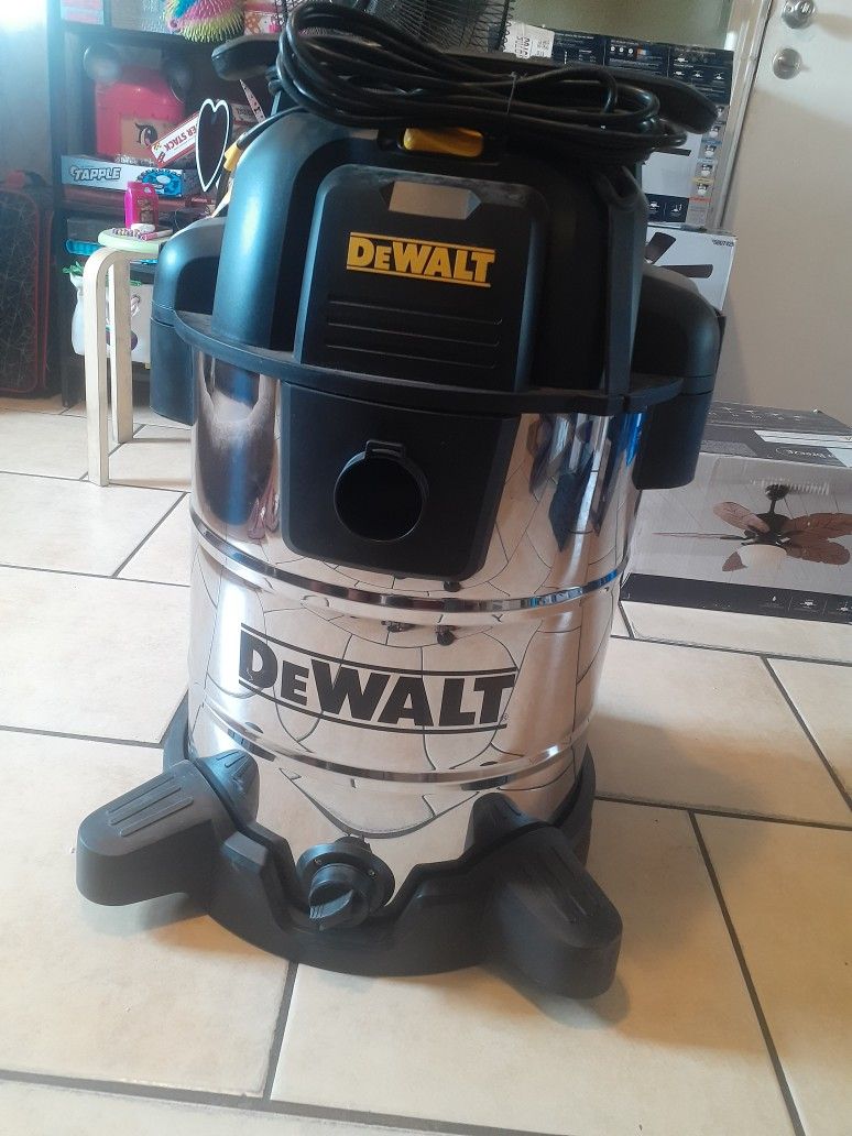 Dewalt Vacuum