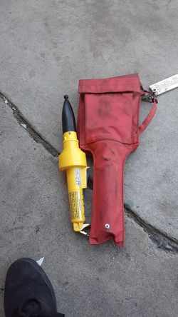 Small voltage detector.