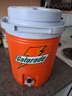 Rubbermaid cooler