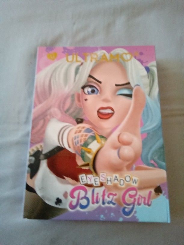 BLITZ GIRL Eyeshadow Pallet/