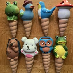 8 Pieces Cute Animal Self Watering Spikes 