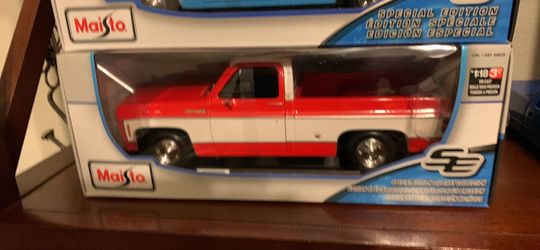 maisto 1974 Chevrolet C10 Cheyenne Super