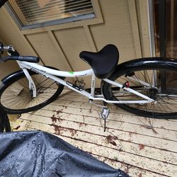 2 Hybrid Bikes - 32" Genesis Cruisers
