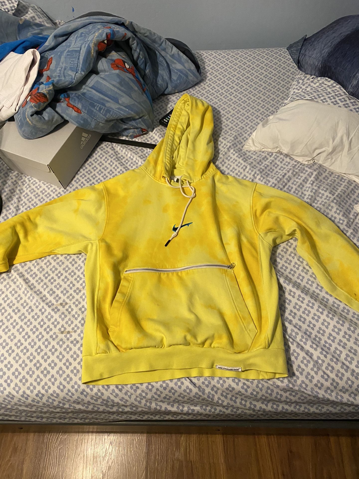 Nike Peace Love Basketball Yellow Void Hoodie