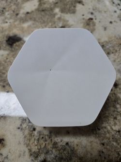 Xfinity X-Fi Pod 2nd Gen WiFi Extender (Model XE2-SG)