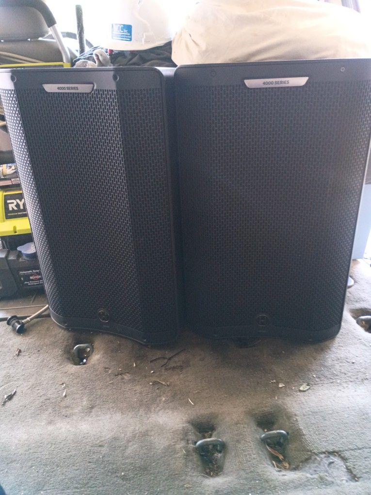 Harbinger 4400 Speakers