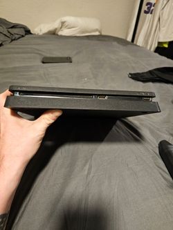 Ps4 slim 1tb