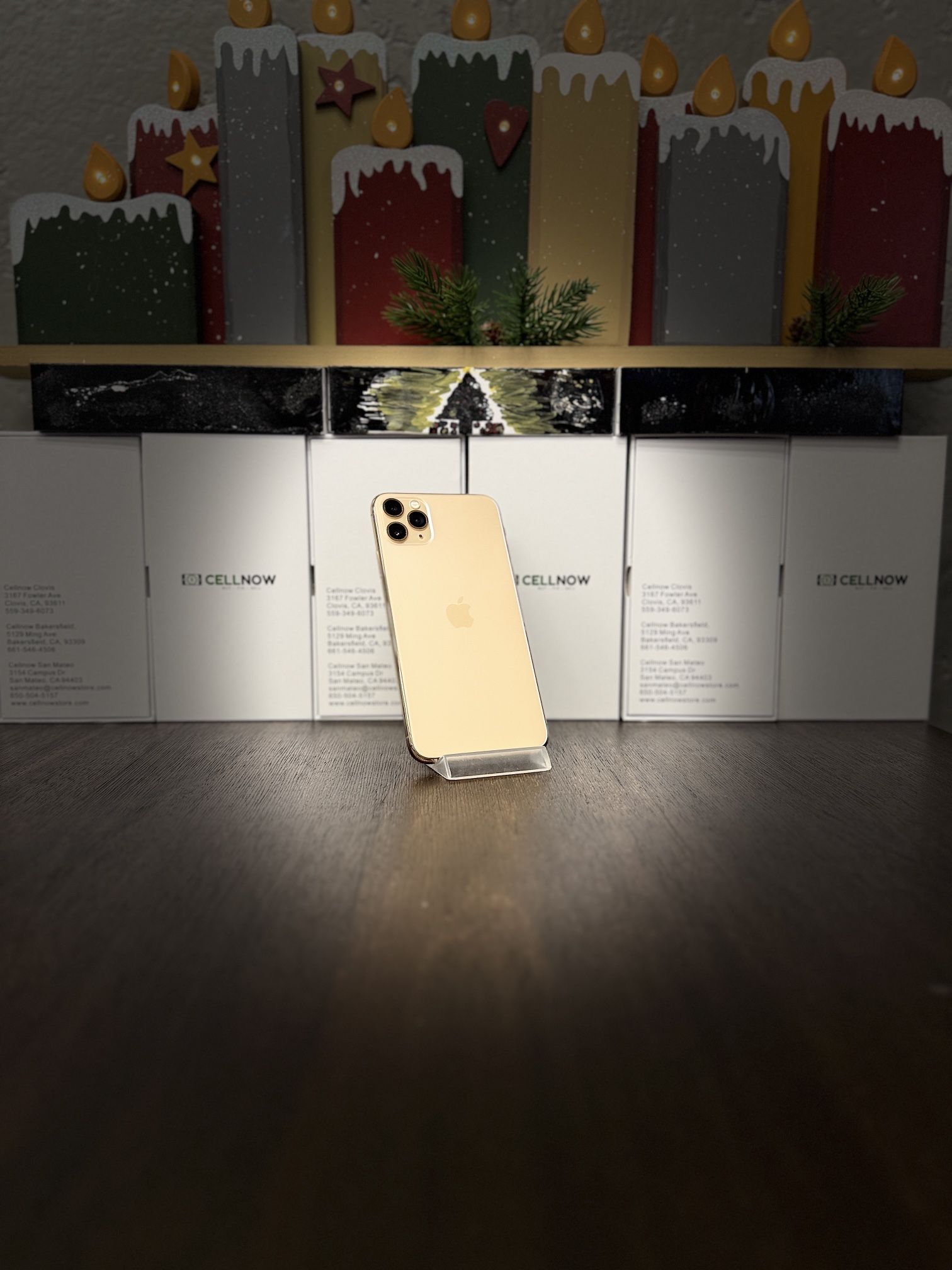 iPhone 11 Pro Max Unlocked 256GB Gold - Refurbished