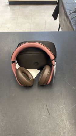Beats Over-Ear Wireless Headphones with Case