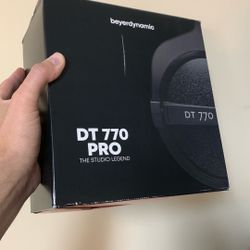 Beyerdynamic DT 770 Pro 250ohm Headphones