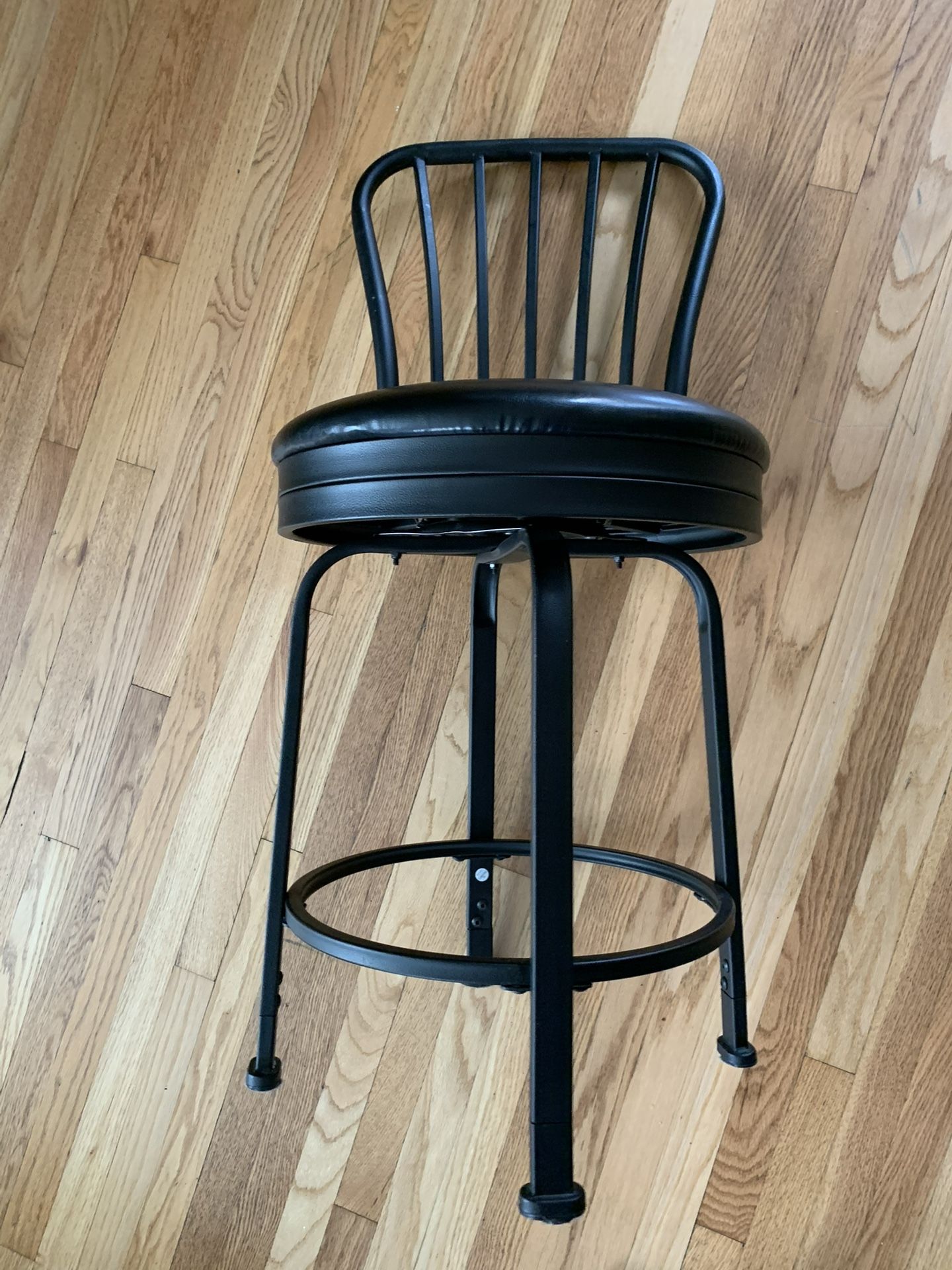 $40 for a Set of 6 Black metal swivel counter stools