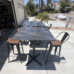 Bar Height Table & Chairs 