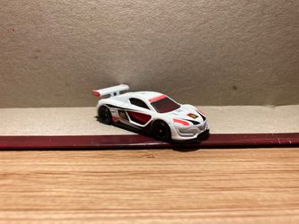Hot Wheels Loose / Renault Sport RS / White