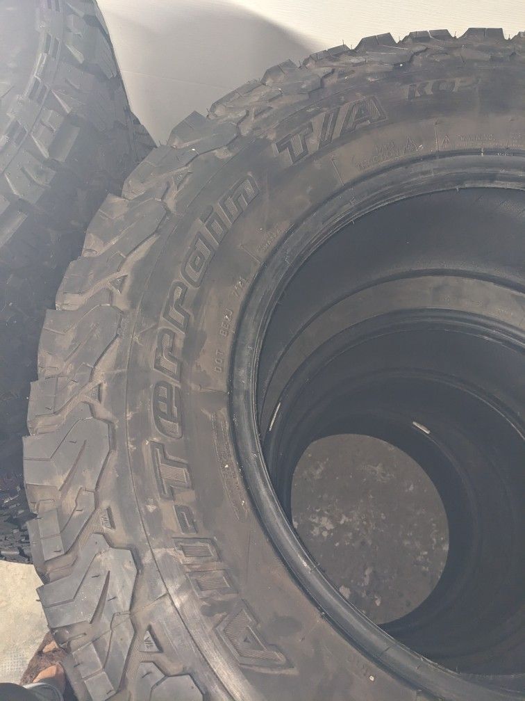 Buy 2, Get4! BFG All Terrain T/A KO 305/65R18 for Sale in Everett, WA ...