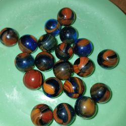 Some Christiansen And Mix Of Machine And Vintage Marbles