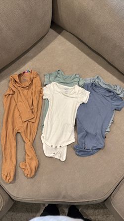 Kyte baby  onesies