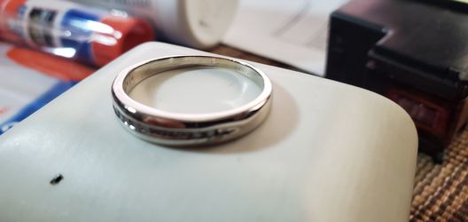 Nice 10k White Gold Wedding Ring Thumbnail