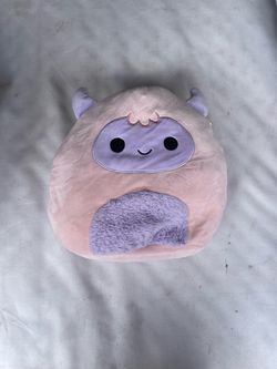Medium squishmellow