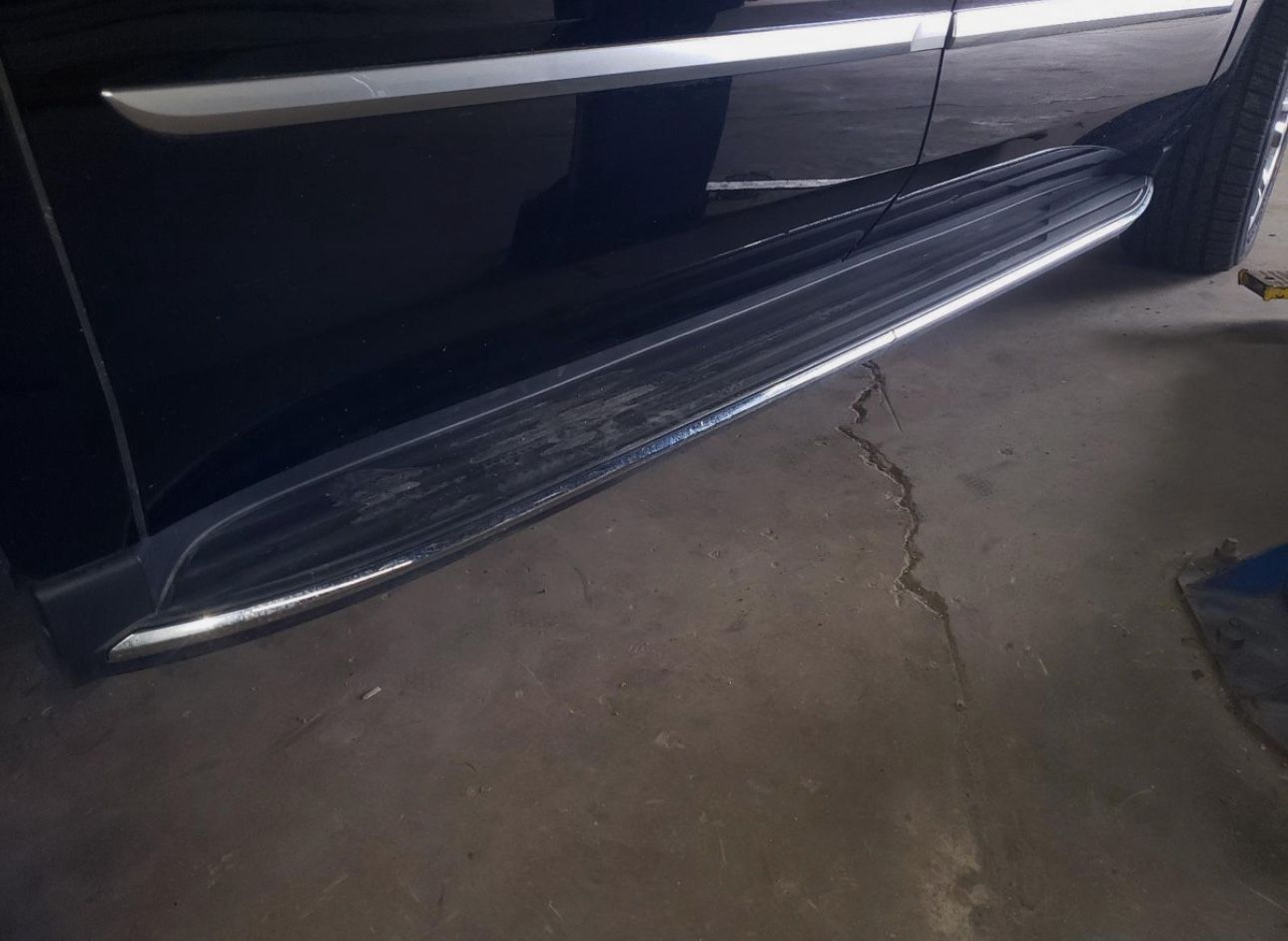 15-20 Genuine GM Escalade Yukon Tahoe Side Running Steps Boards