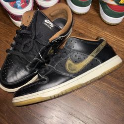 Nike SB Dunk Low Black Rain
