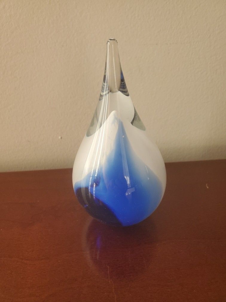 Marian Pyrcak Signed MP Blown Glass Teardrop Paperweight blue and white glass art