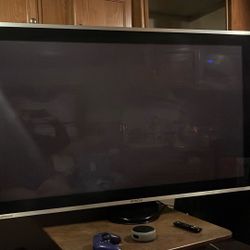 55 Inch Hitachi Free!!!! Read All Please
