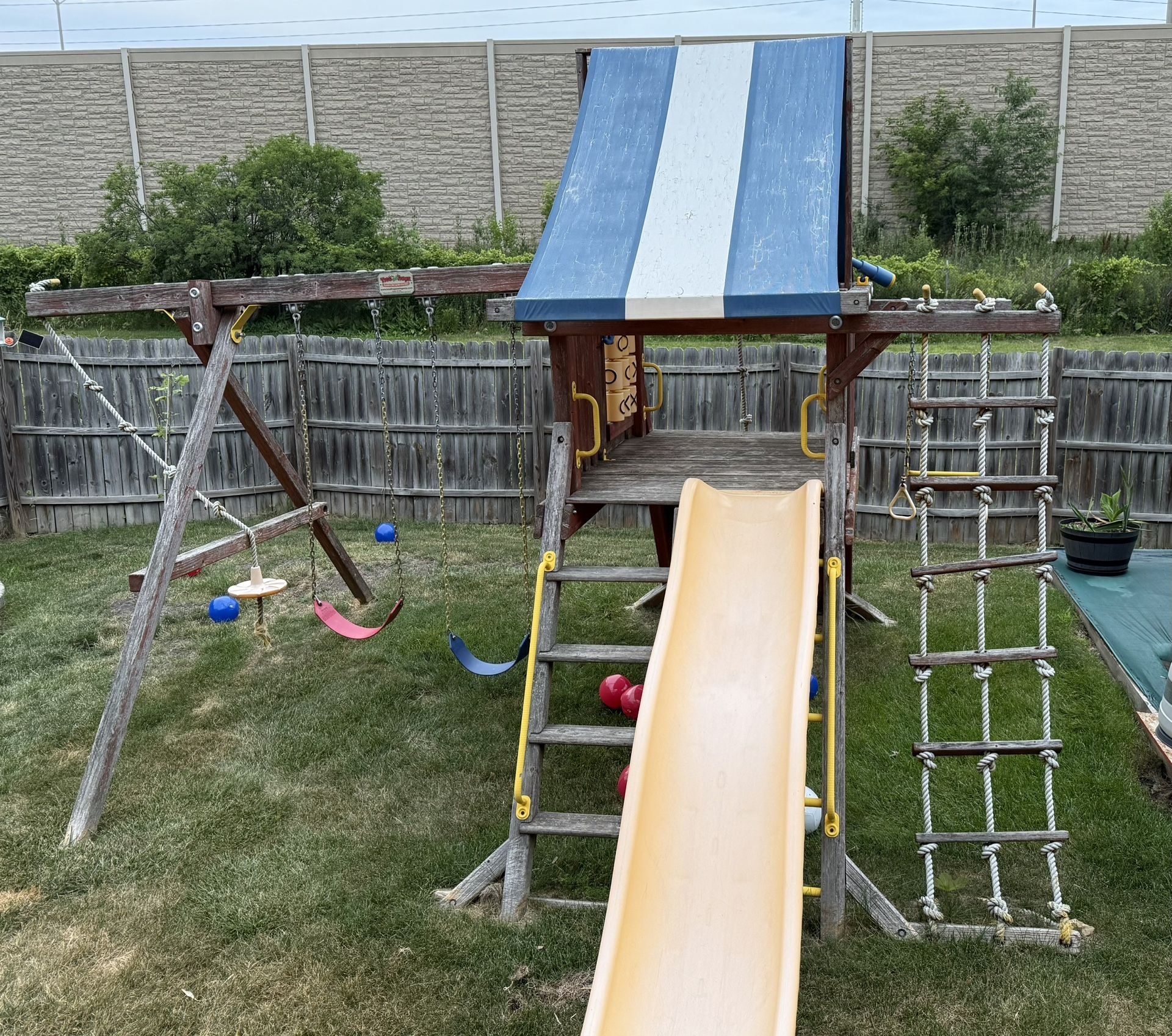 Free Swingset