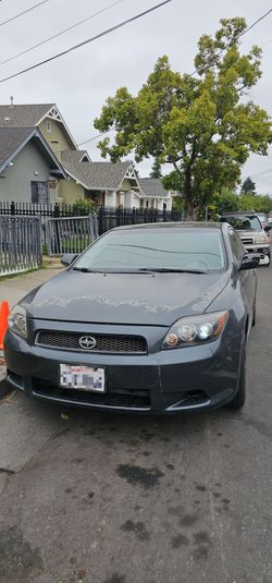 2005 Scion tC Coupe – Gray