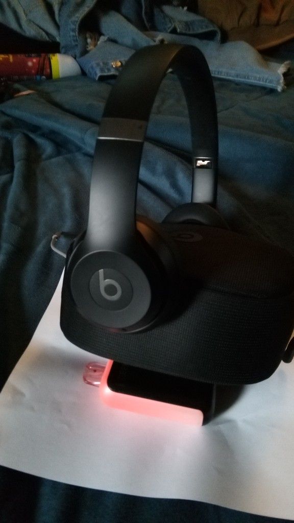 Beats Solo 4