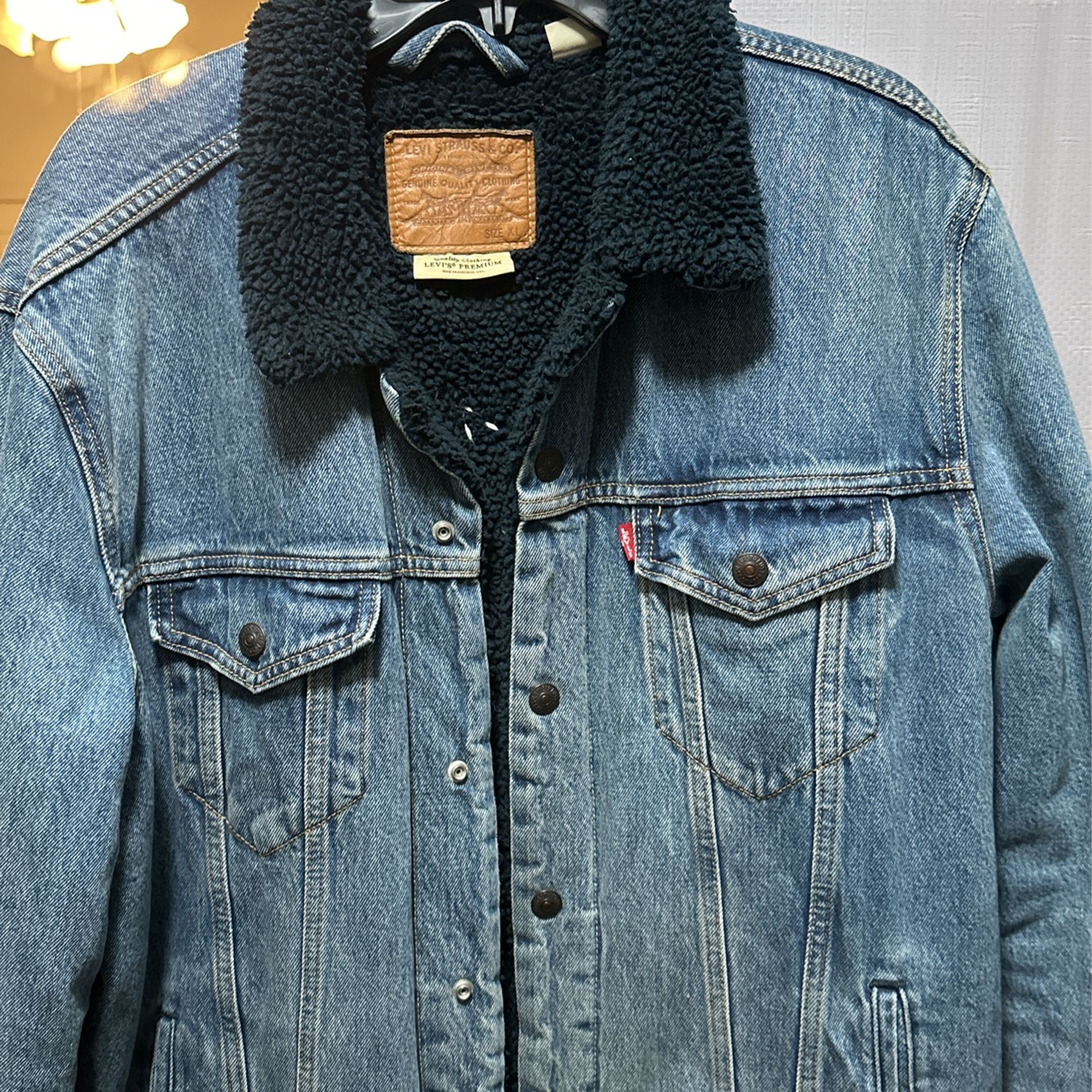 XL Dark Blue Sherpa LEVIS