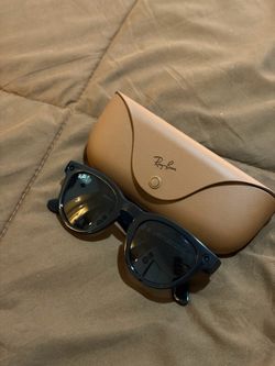 Rayband meta glasses