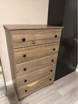 Dresser