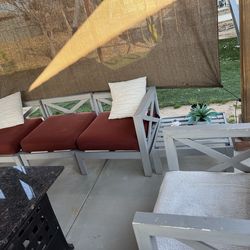 Outdoor patio furniture set