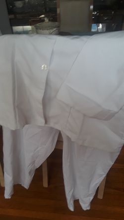 Brand new uniform for health area.size XL .I do have more in diferent colors and size L