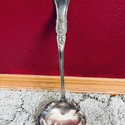 Large Silver Plated Ladle by 1881 Rogers A1 , Excellent Vintage Condition