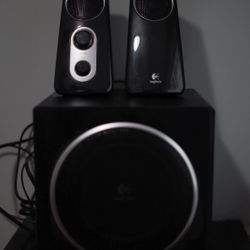 Logitech Speaker System Z523 With Subwoofer
