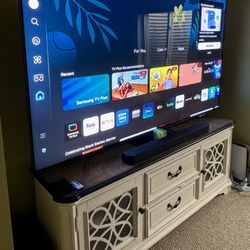 85 inch Samsung QLED 8k TV