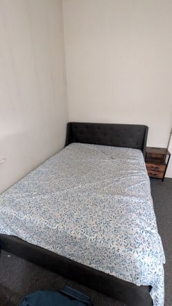 Queen size mattress.