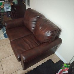 Leather Loveseat With Pull Out Sleeper