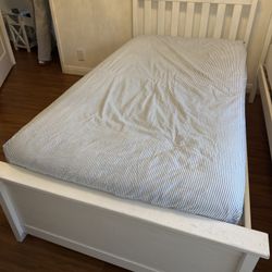 White Twin Bed, Solid Ana Comes With Mattress 