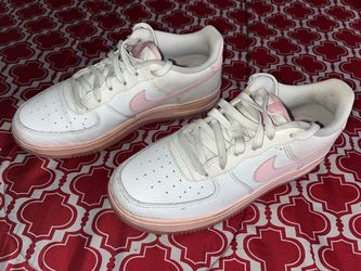 Nike Youth White & Pink  5.5 Y In