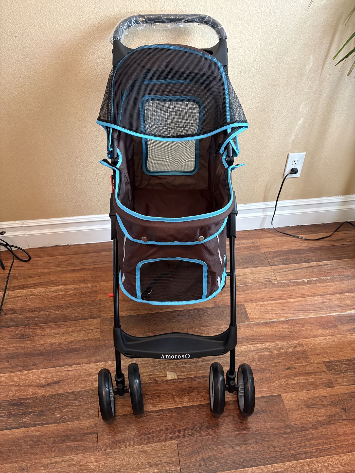 PETS STROLLER BRAND NEW 40 POUNDS CAPACITY